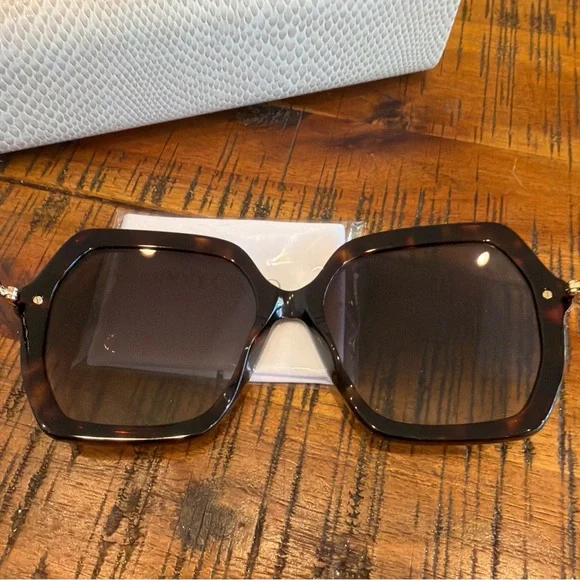 Jimmy Choo Tortoise Shell Sunglasses with pearl decorations Jimmy Choo Tortoise Shell Sunglasses with pearl decorations main image 4
